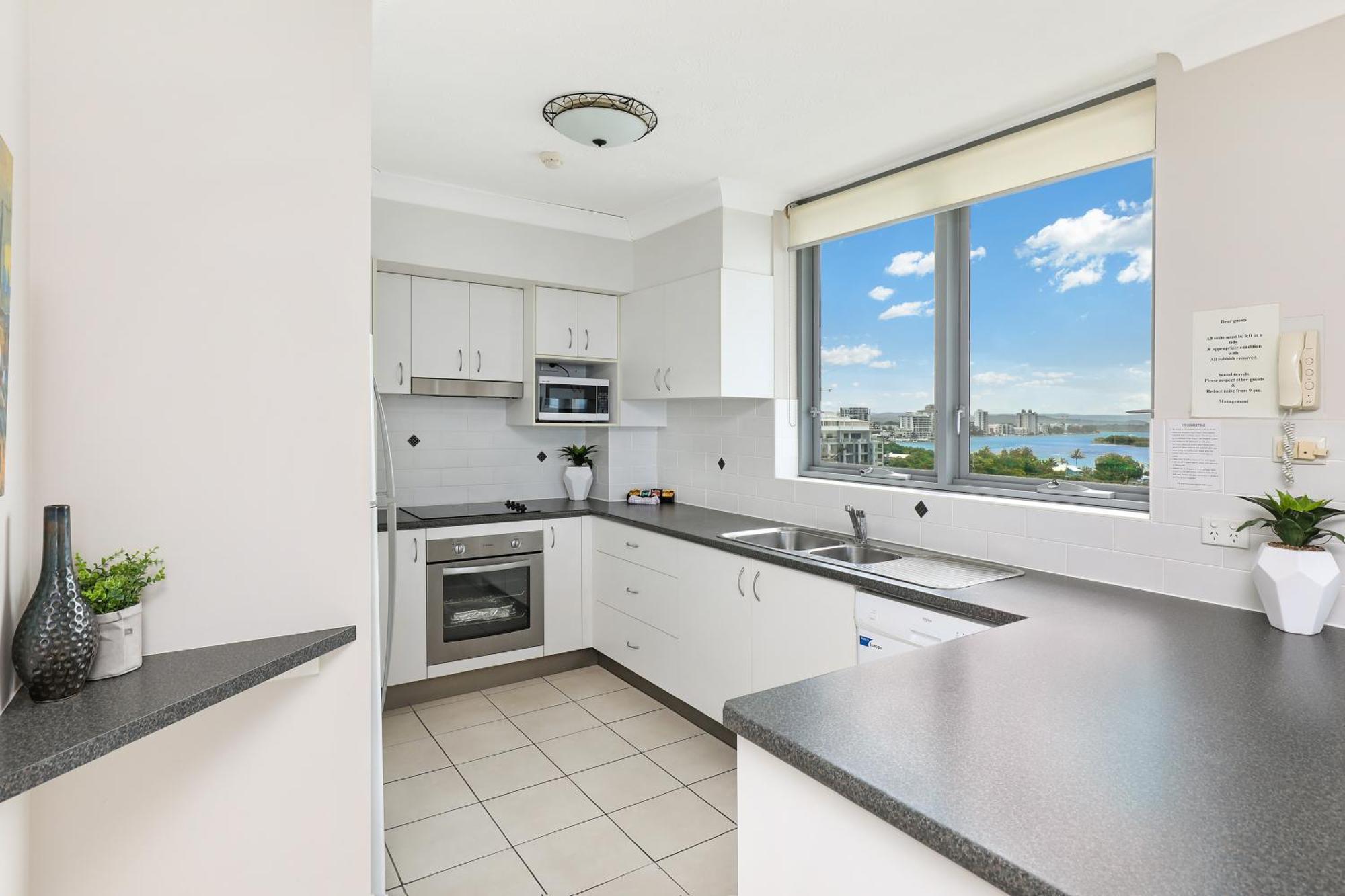 Majorca Isle Beachside Resort Maroochydore